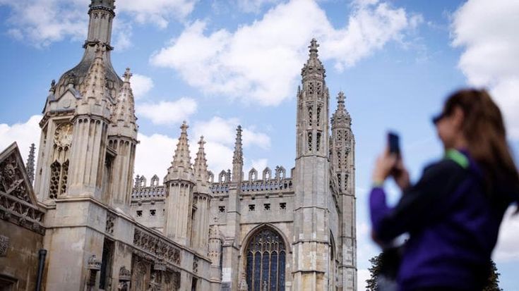 Brexit, calo degli stranieri alle università: da Oxford a Cambridge ora è più facile entrare