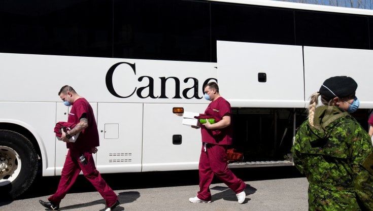 Coronavirus in Canada, il Quebec vuole tassare i No Vax: "Pesano sui contribuenti"