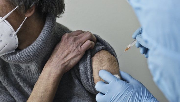 Over 60, già 60mila iscrizioni alla piattaforma per vaccinarsi dopo qualche intoppo in mattinata 