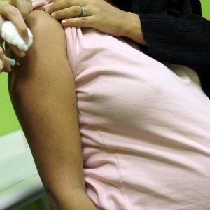 Influenza, tutti pazzi per il vaccino che non c'è