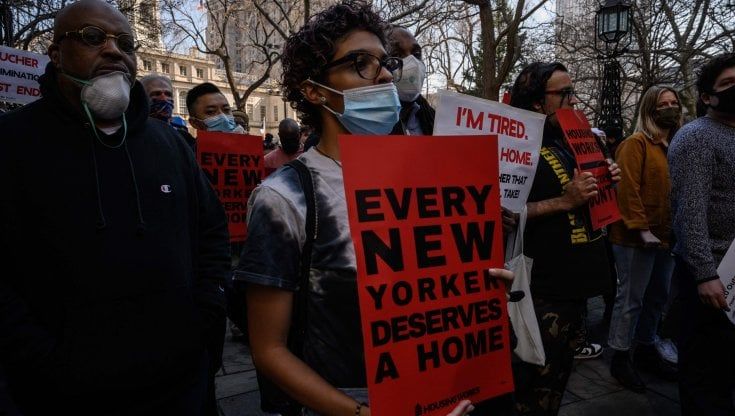 “Via i senzatetto”, New York si divide sul dopo pandemia