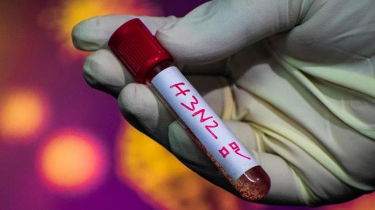 Influenza, l’allarme dei pediatri: “Colpisce molto i bambini”. Il virus muta velocemente