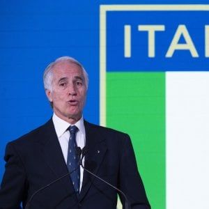 Malagò e la ripartenza  della Serie A: “Non metto bocca  nella questione politica”
