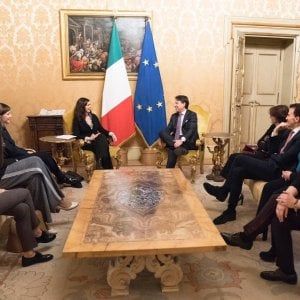 Parità di genere e coronavirus, le deputate da Conte: "Non escludere le donne dai vertici"