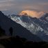 Coronavirus, chiude anche il Monte Everest
