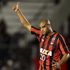 Mercato, Adriano chiama l'Italia: "Disposto a tutto per tornare a giocare in serie A"
