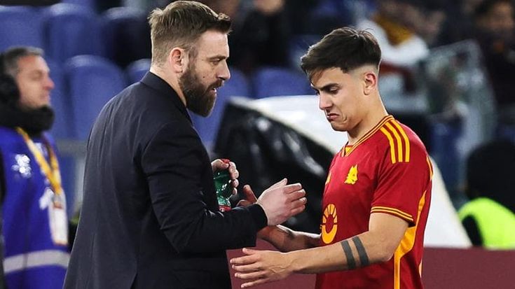 Roma-Feyenoord, la vigilia. Roma con De Rossi a trazione offensiva. Ma per l’Europa serve Dybala