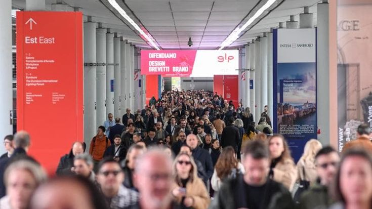 Il Salone del Mobile sfida la guerra: biglietti in crescita, “molti venduti negli Usa”