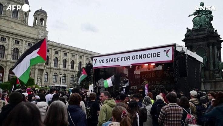 Vienna, "protesta musicale" in piazza contro la presenza di Israele all'Eurovision