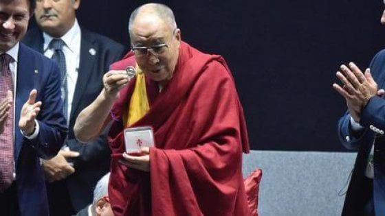 Musica, in arrivo il primo album del Dalai Lama