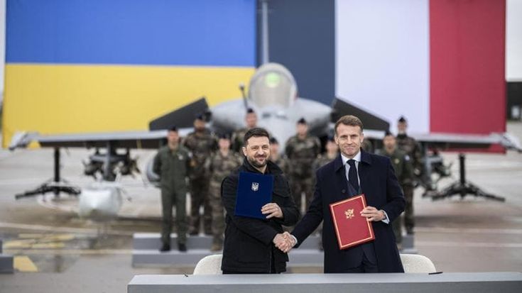 Da Macron nuove armi a Zelensky. L’Europa: “Kiev ha finito i soldi”