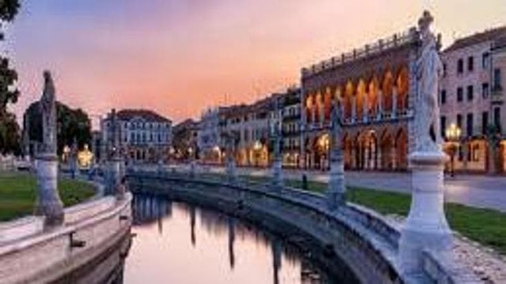 Benessere e relazioni. Il Rinascimento delle città di provincia