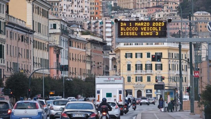 Genova, la rivolta dei sindaci dei piccoli comuni per l'ordinanza antismog