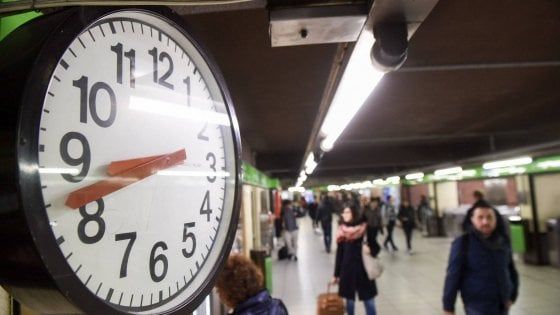 Metrò e bus a Milano, quei 2 minuti in più di attesa: via ai mini tagli della domenica e nei momenti di calma