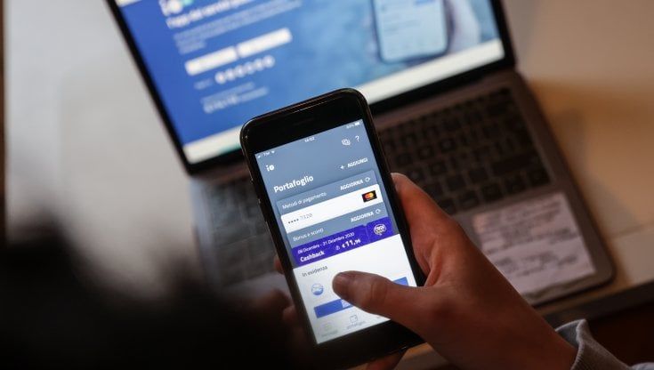 Cashback, chiusa la sperimentazione di Natale: rimborsi da febbraio. Ora via alla fase 2