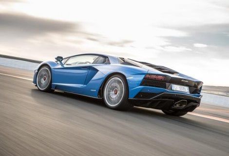 Lamborghini Aventador S a briglie sciolte