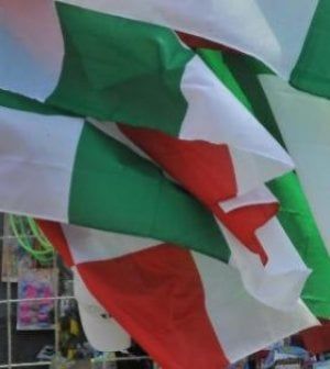 Ombra, balconi e bandiere: l'Italia nella rete del Fisco inutile