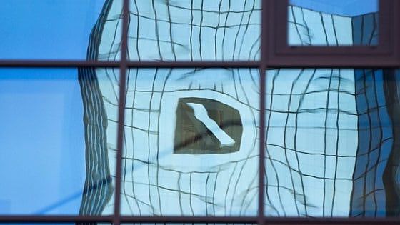 Hedge fund in fuga da Deutsche Bank, ma il mercato scommette sul patteggiamento negli Usa