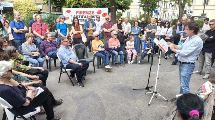 Colletta per pagare le multe ai contestatori di Vannacci. Solidarietà dall’assessore