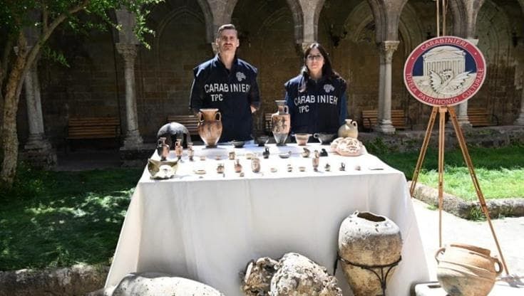 Palermo, il tesoro delle opere rubate: recuperati reperti, manoscritti e opere per 400 mila euro