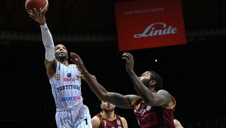 Fortitudo ko, la Coppa Italia non c'è più