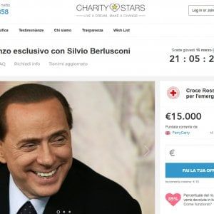 Berlusconi si mette all'asta. Online le puntate per pranzare con lui