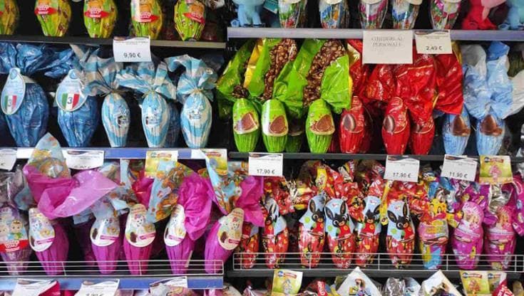 Come la crisi del clima fa schizzare alle stelle i costi delle uova di Pasqua