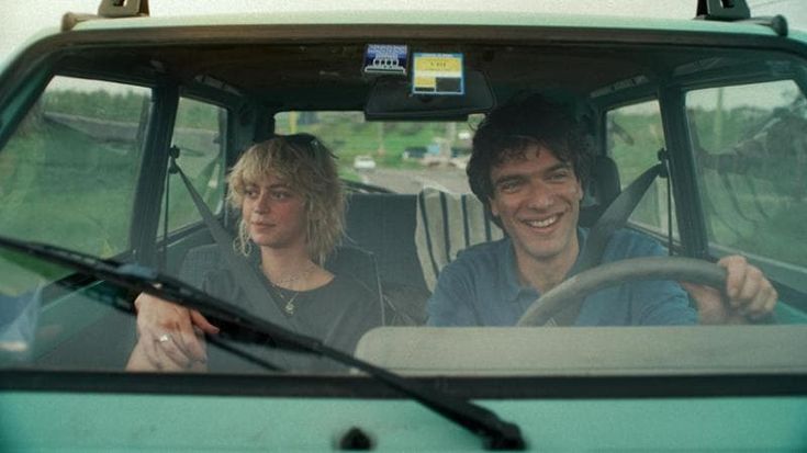 ‘Troppo azzurro’, Filippo Barbagallo: “Il mio primo film è come una birretta leggera sulla difficoltà di crescere”