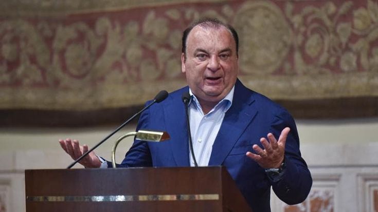 Caso Huawei, il Parlamento Ue: “Sì alle indagini su Martusciello”. Revocata l’immunità