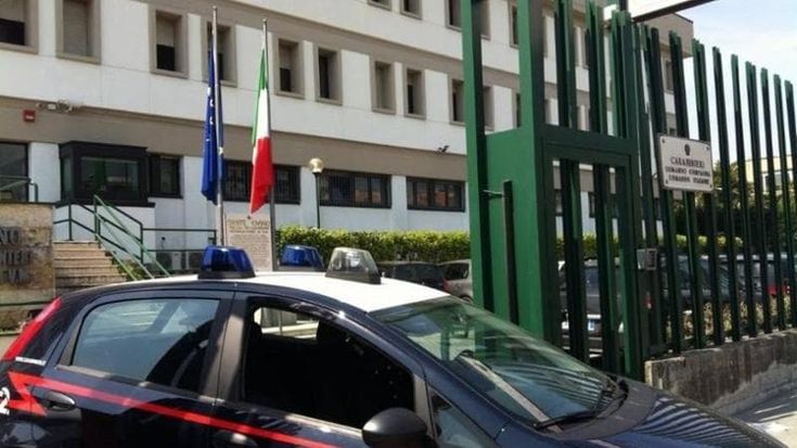 Torre del Greco, incubo durato 4 anni per moglie e figlie: in cella padre violento