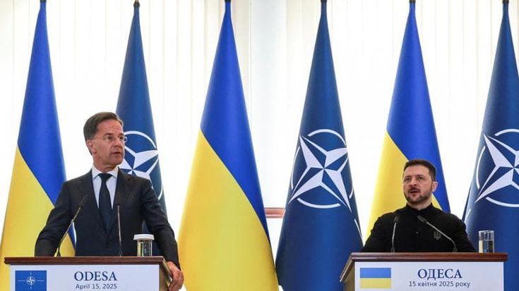 Guerra Ucraina - Russia, le news del 15 aprile. Rutte da Zelensky: su colloqui a guida Trump non facili