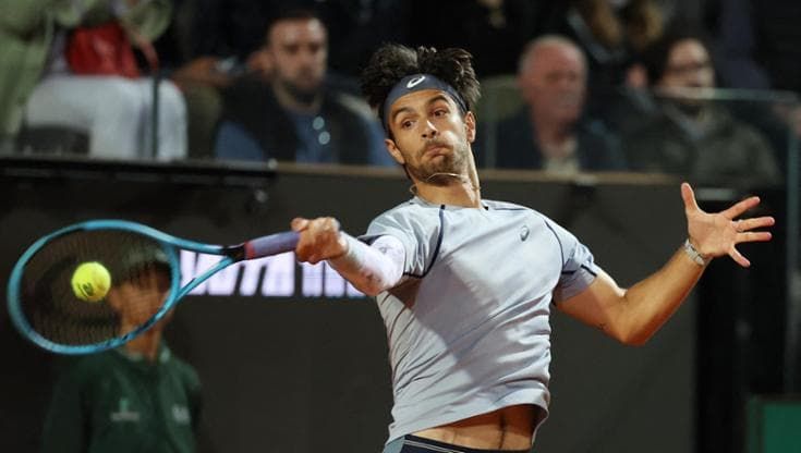 Musetti, Arnaldi, Darderi, la carica degli italiani: ma Roma perde Djokovic