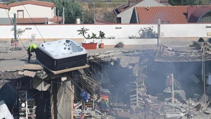 Crollo a Messina, tre indagati: “Intaccato un pilastro portante”