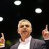 Gb: chi è Sadiq Khan, l'outsider che trionfa a Londra contro tutte le previsioni