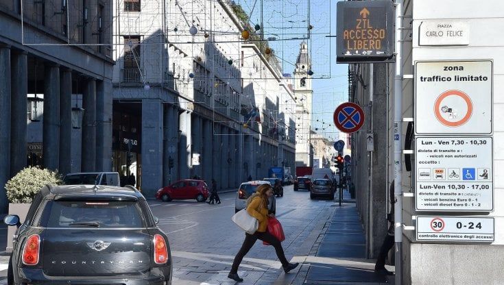 La Ztl ambientale a Torino si farà: stop in caso di smog nell’aria