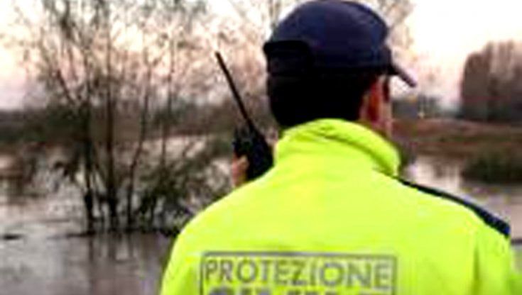  Maltempo: bufere di vento nel Salernitano, danni a Sarno 	