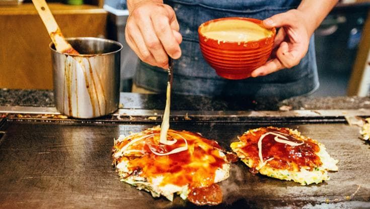 Okonomiyaki, che passione! Dove assaggiare in Italia la “pizza non pizza” giapponese