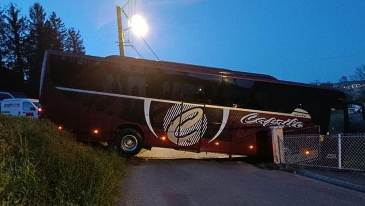 Tragedia a Lourdes, autista di bus muore travolto dal suo stesso pullman il giorno di Pasqua