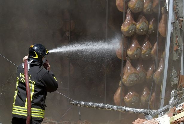 Grave incendio al prosciuttifico Galloni a Langhirano