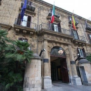 La Regione commissaria 264 comuni che non hanno approvato il bilancio