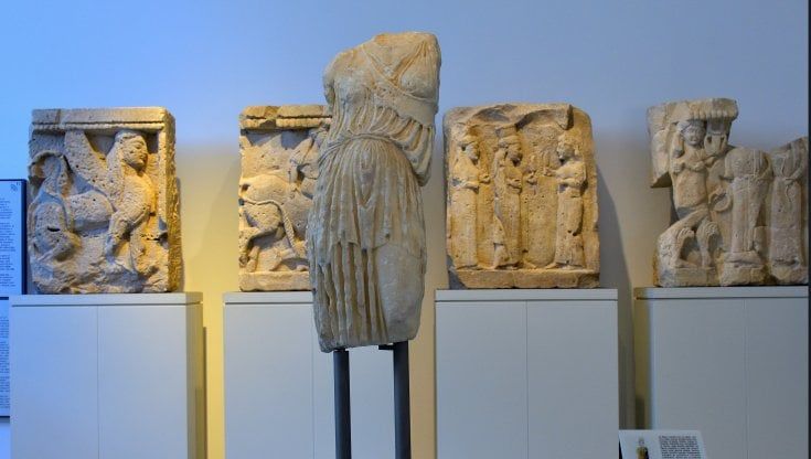 La statua di Atena al Museo Salinas: l'ambasciatrice di bellezza venuta dalla Grecia