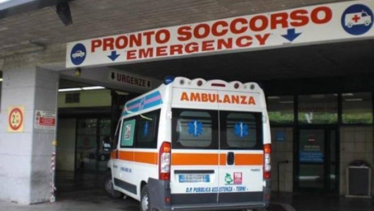 Pronto soccorso di Chivasso, due infermieri presi a calci e pugni 