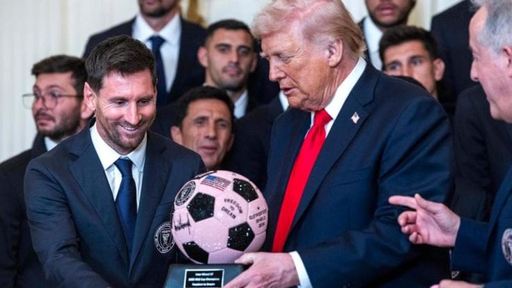 Messi e Trump, incontro surreale alla Casa Bianca. Il fuoriclasse non ha risposto su guerra e politica
