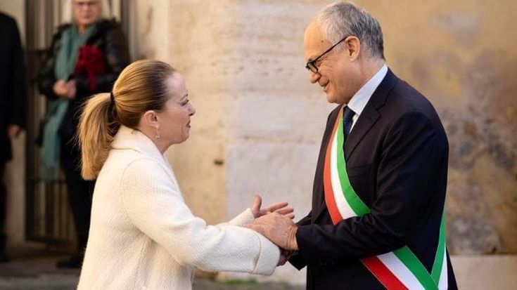 Strappo del governo sui poteri per Roma: “La riforma è a rischio”