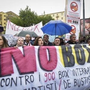 Parcheggi al Vomero, sfilano i No-box: "Bloccate questo scempio"