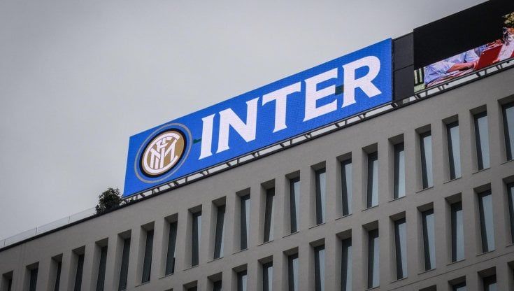 Inter, la procura chiede l'archiviazione dell'indagine sulle plusvalenze dei calciatori  
