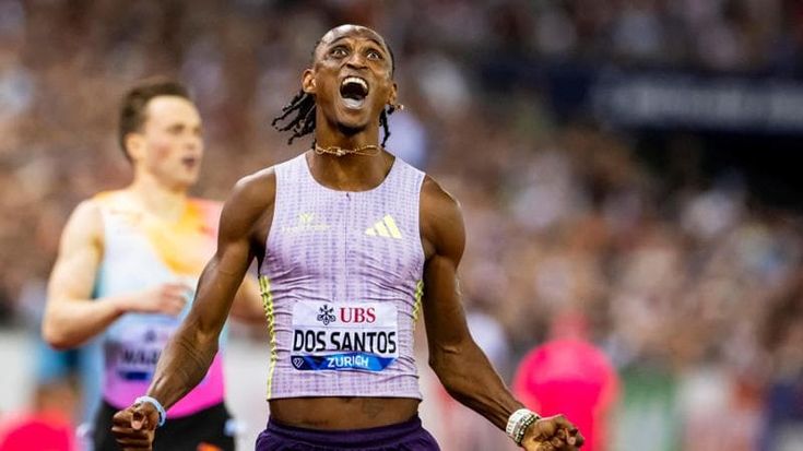 Alison Dos Santos si prende il record mondiale dei 400 ostacoli: 45”80, superato Warholm