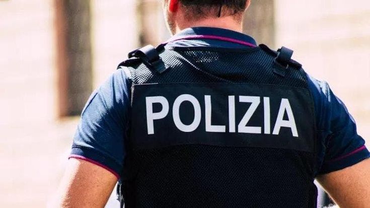 Poliziotto della Scientifica accusato di assenteismo, chiesti 3 anni per truffa