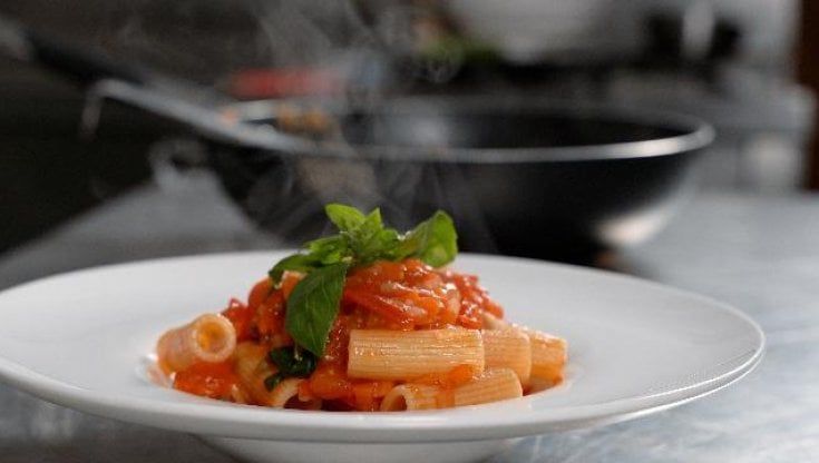 Ricette per dimagrire mangiando la pasta: rigatoni al pomodoro e fusilloni con broccoli