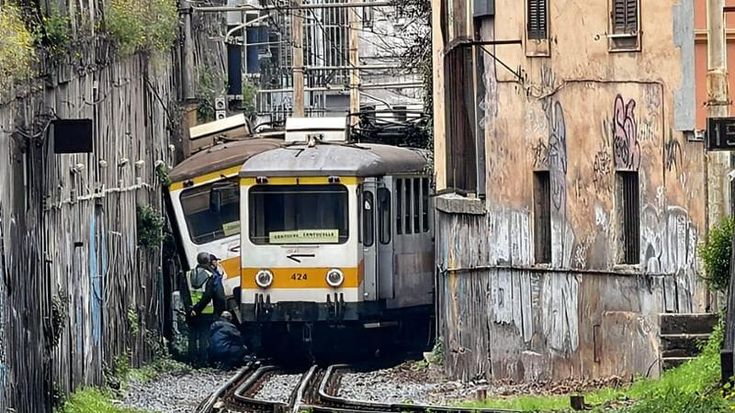 Incidente tra due treni sulla Termini-Centocelle a Ponte Casilino: servizio interrotto